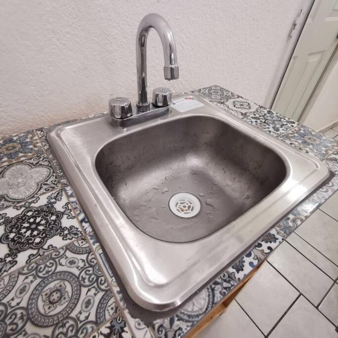 Lovely Studio Apartment With Balcony Ac & Wi-Fi, Minutes From Downtown! Zihuatanejo Exterior foto